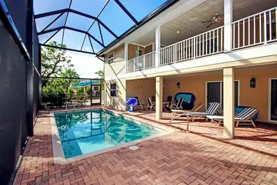 Image de Sanibel Surfsound Home - Heated pool and easy walk to the beach