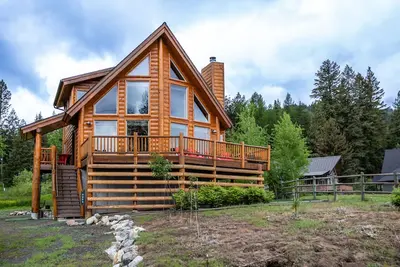 Image de Gorgeous Lake view log cabin near Tamarack ski resort