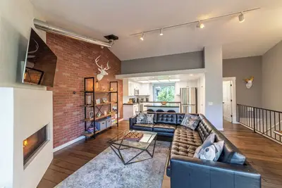 Image de Luxury Remodeled Mid-Town Condo Retreat 521
