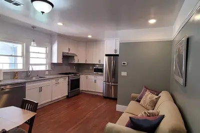Image de Nice 3-bedrrom unit near Lake Merritt