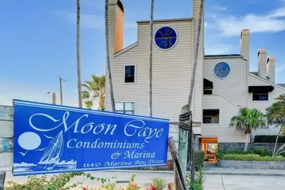 Image de Condo near Nasa, Kemah Boardwalk, & More- Pet Friendly!