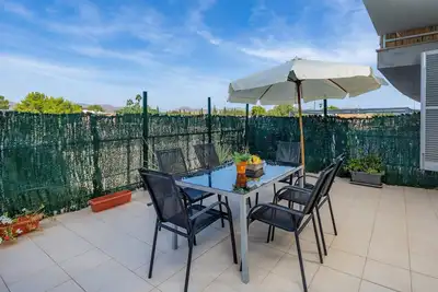 Image de Appartement agréable et confortable pour 5 personnes avec une grande terrasse.