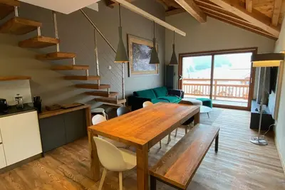 Image de Appartement de Prestige à Montgenèvre - 9 Pers, Terrasse 50m² Face aux Pistes, Garage Inclus