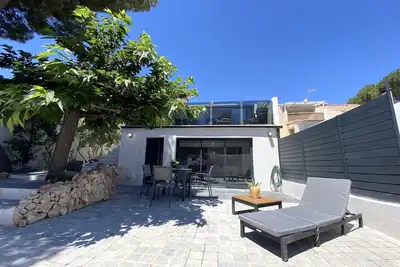 Image de 2 rooms on the ground floor of a renovated villa