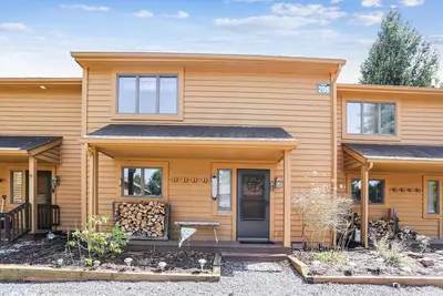 Image de Comfortable 2 bedroom condo in Deerfield Village provides ideal lodging!