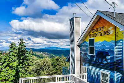 Image de Stunning view, location & Cabin amenities- 2. 4 mi to Gatlinburg
