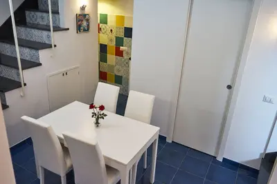 Image de Neapolitan House