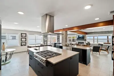 Image de Compass 2br Suite - Gourmet Kitchen - Water view