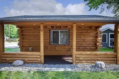 Image de Great River Road Cabin on the Mississippi Backwaters Buck Cabin