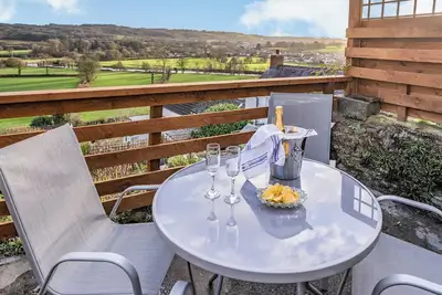 A traditional cottage in the heart of Llandeilo, with beautiful views across the Towy valley.