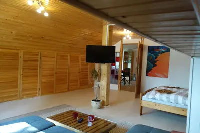Image de Cozy vacation apartment by the forest & ski lift with roof terrace