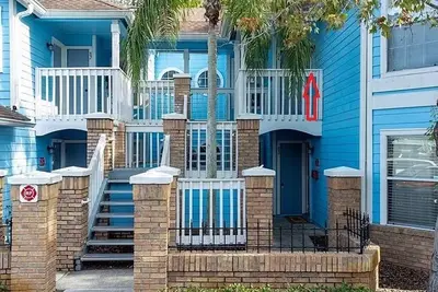 Image de Affordable, nice and spacious condo with great amenities close to Disney