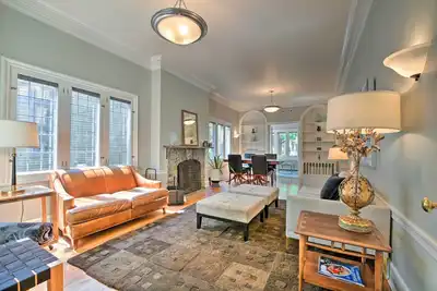 Image de Classic Oak Park Home, 11 Mi to Downtown Chicago!