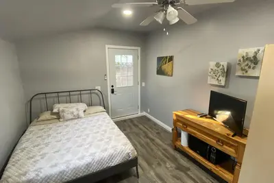 Image de Private Suite in Newbury Park