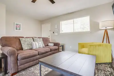 Image de Walk 2 Att Stadium! Spacious w Luxe bed*Gr8 Lctn