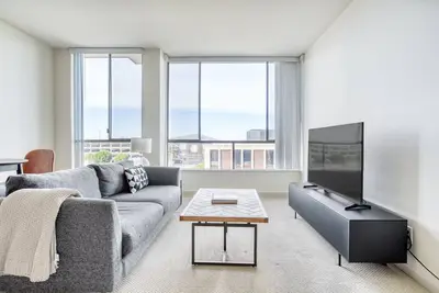 Image de Dreamy North Beach 1br w/ Gym & Pool, near Tj + Muni, by Blueground