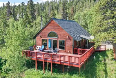 Image de Pricing Specials! Cozy Home w/ Spacious Deck, Fishing Pond, Hiking - Misty Mountain Hideaway