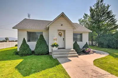 Image de Home w\/ Fenced Yard by 5 Mighty Nat'l Parks