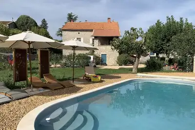 Image de Mas Catalpa - haut de gamme, 4. 5ch, grande piscine, entre vignoble et riviere