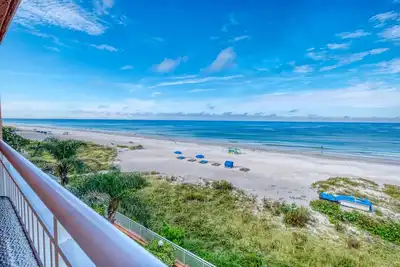 Image de Beachfront Condo! Swimming Pool! (Balcony Closed See Remarks Under About)