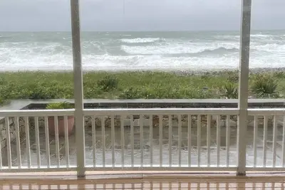 Image de Oceanfront Beach House