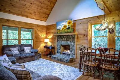 Image de Closest cabin to Tweetsie. Best Blowing Rock Location! Hot tub & game room