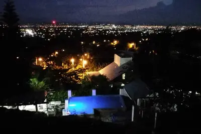 Image de Naturaleza y paz entre las montañas. Excelente vista a la Ciudad de Santiago