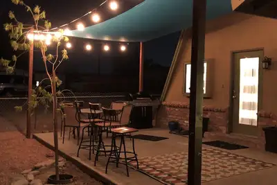 Image de Enjoy our \"A\" yAy Frame Boutique Home w many amenities for a tiny home feel.