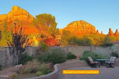 Image de New Sedona Retreat with amazing Chapel Views!