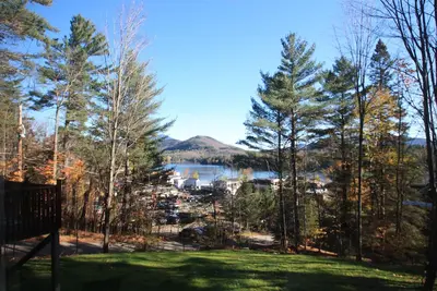 Image de 3 Bdrm House Steps from Main St with a View!