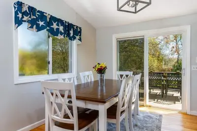 Image de Cozy Summer Family Beach House in Bonnet Shores