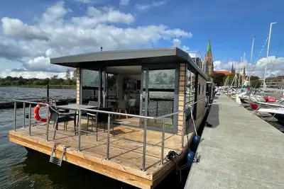 Image de Houseboat Fjord Schleiliebe with roof terrace in Schleswig