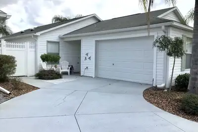 Image de Beautifully Decorated Dog Friendly Villa w/ Gas Golf Cart!