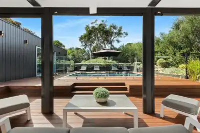 Image de Enjoy the sense of tranquillity in the stylish beach escape (sleeps 10)