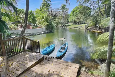 Image de Casa Valenti Old Florida Main House on Secluded Acre