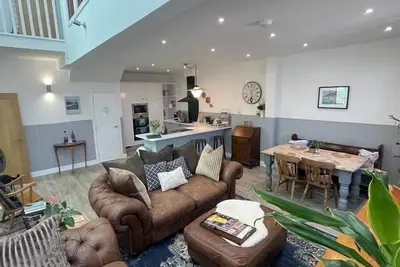 Image de 1902 chapel. Family & pet friendly. Parking & garden.