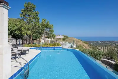 Image de Keano Villa, with Pool & Bbq, Ping Pong, Playground