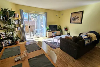 Image de Charming 2 Bed 2 Bath Condo for long term rental