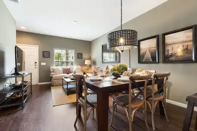 Image de 3 Bedroom/ 2 Bathroom Lucaya Village (2-107)