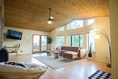 Image de New Moon Pine Kernville- Elevated Above Town Luxury Mtn\/Valley View Retreat