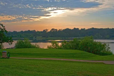 Image de Lakeside Private Villa | 5-Hole Golf On-Site