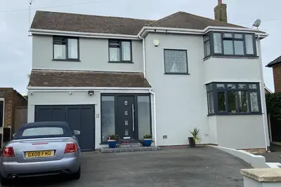 Image de Jaunty contemporary house - private host