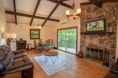 Image de Bavarian-Style Cottage on Beech Mountain