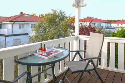 Image de Cozy vacation apartment with south-west facing balcony!