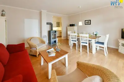 Image de Experience unforgettable days at Haus am Hövt with a sea view!