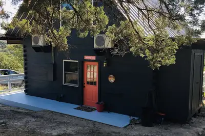 Image de Modern Longhorn Cabin with views-Near Hidden Falls Park-2 acres, 2 min to lake