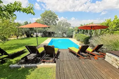 Image de Maison de vacances Kastel Luksic pour 2 - 8 personnes avec 3 chambres Ă coucher - Maison de vacances