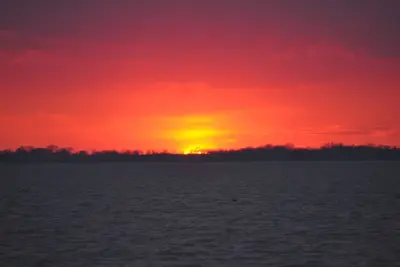 Image de Sunset Lake Home 100 Ft Of Lake Front And Also Channel For Boat Docking