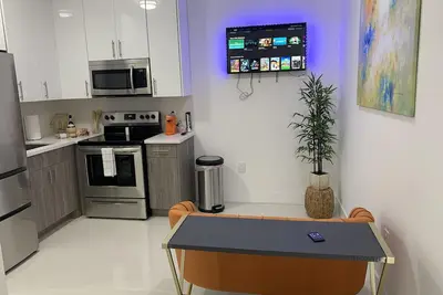 Image de 2bd Adorable Apt mins fromWynwood, Design District, & Beaches!