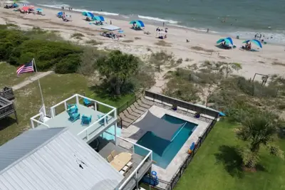 Image de Catchin’ Rays - Front Beach with Pool! Guest house for additional rental fee!